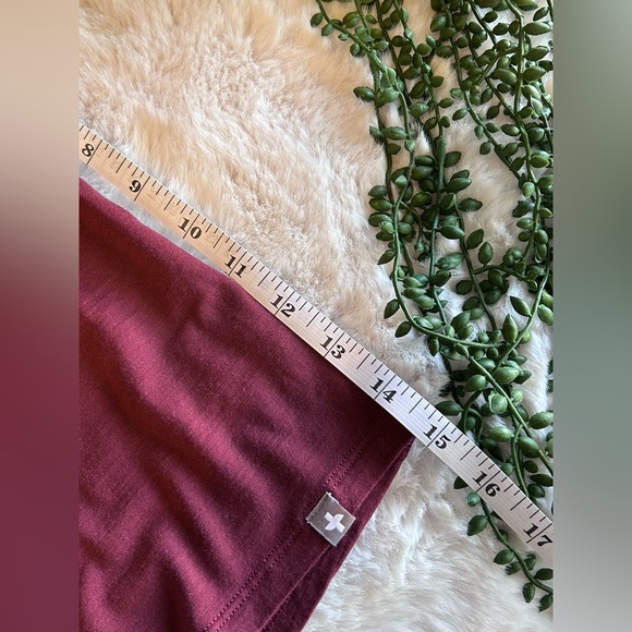 Figs Mock Neck Long Sleeve Wool Shirt in Berry Size Small - Picture 6 of 9